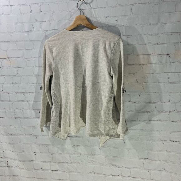 New Maurices Cardigan - Picture 2 of 6